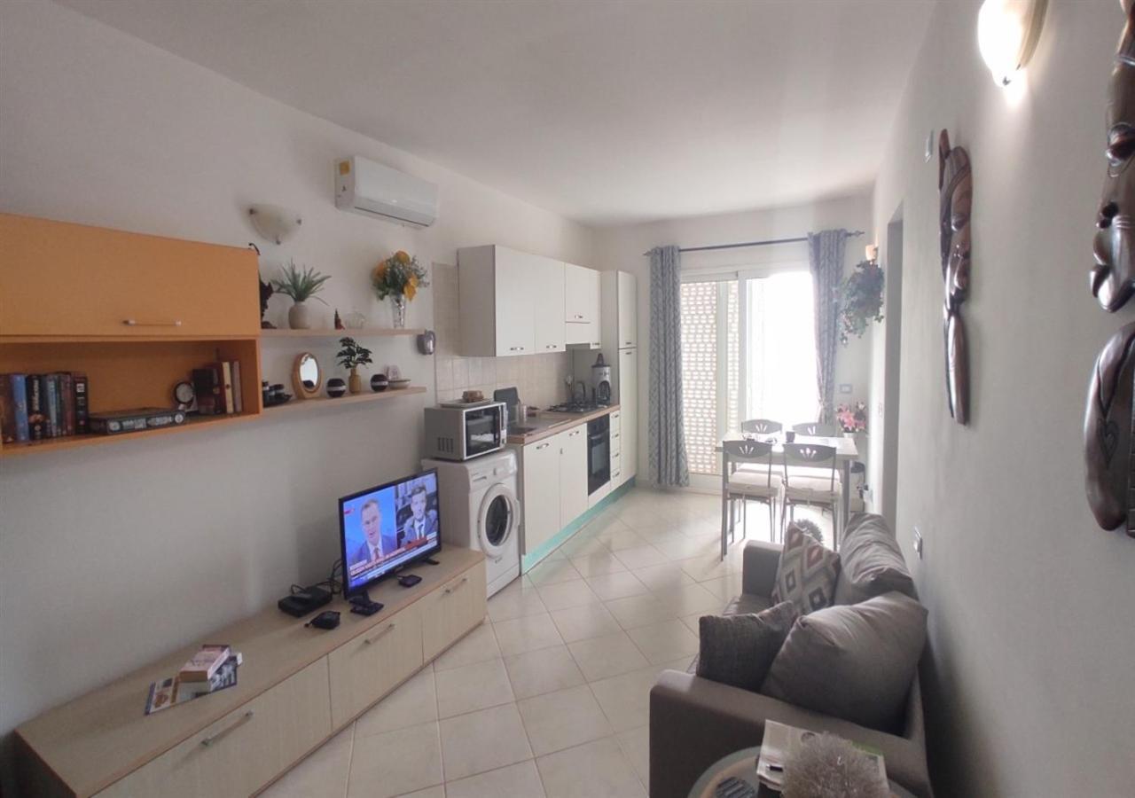 Adult Only Beachfront 2 Bedroom Apartment Santa Maria Airport Pick Up, Aircon, Unlimited Wifi Ideal For Remote Working And Long Stay Bagian luar foto